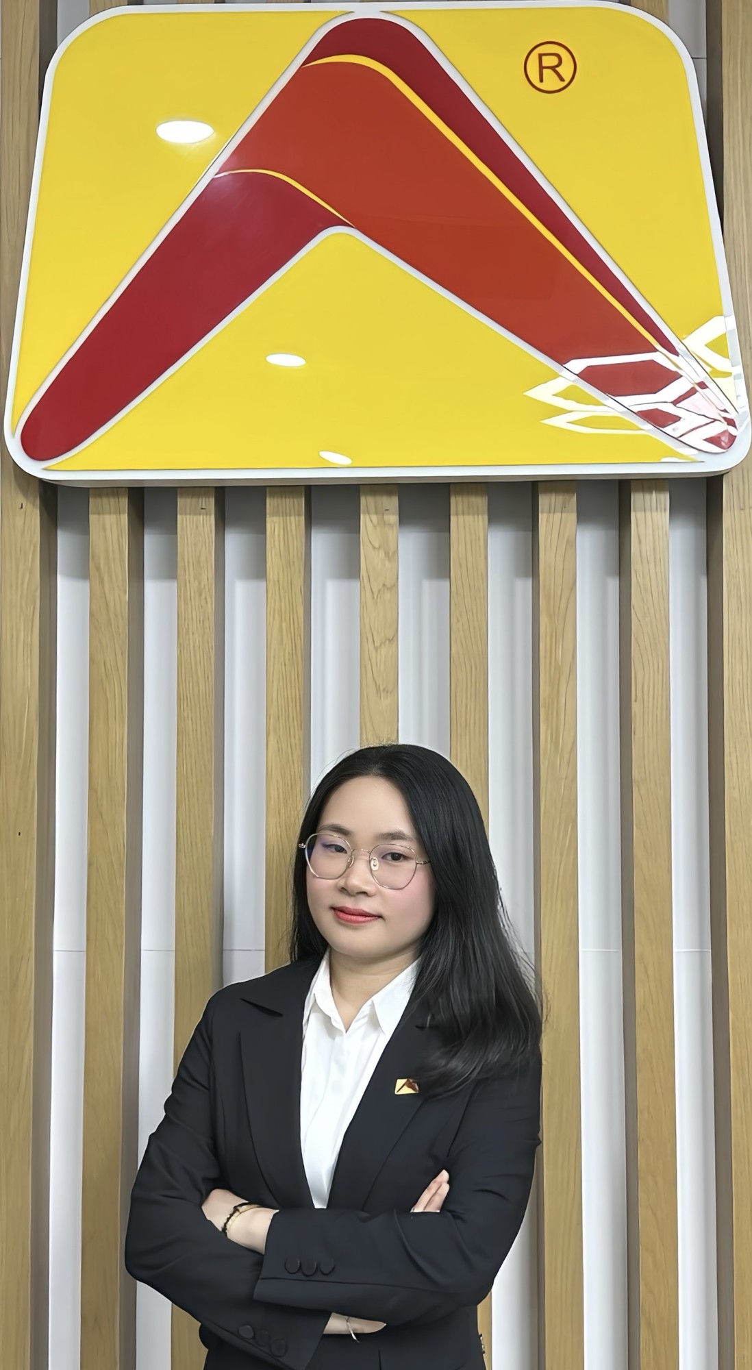 Bà/Ms. NGUYỄN CHÍ THẢO