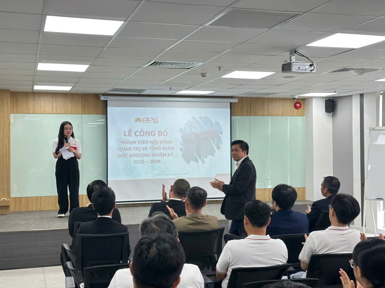 Lễ công bố Hội đồng Quản trị và Ban Tổng Giám đốc APGCONS nhiệm kỳ 2025 - 2030