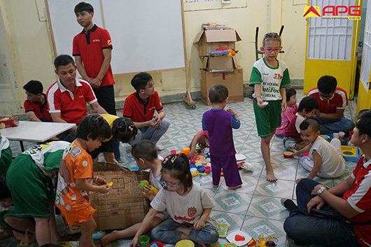 APGCONS lan tỏa yêu thương tại chùa Kỳ Quang 2