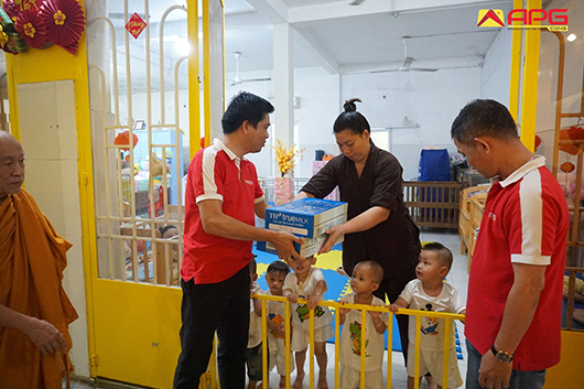 APGCONS lan tỏa yêu thương tại chùa Kỳ Quang 2