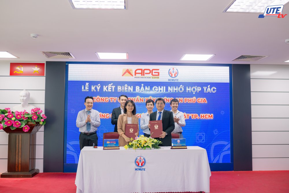 LỄ KÝ KẾT THỎA THUẬN HỢP TÁC VÀ TRAO TẶNG HỌC BỔNG TẠI TRƯỜNG ĐẠI HỌC SƯ PHẠM KỸ THUẬT TP.HCM